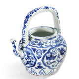 A BLUE AND WHITE TEAPOT - photo 3