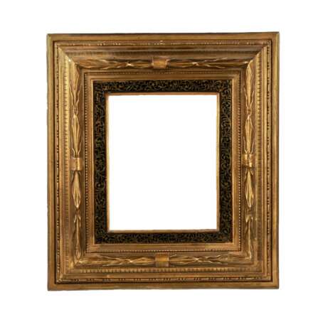 Le cadre est classique. Wood gilt Empire 19th century - Foto 1