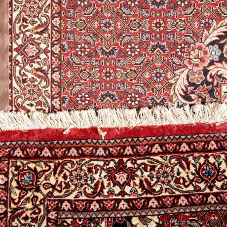 Orientteppich. HALWAI-BIDJAR/WEST-PERSIEN (IRAN), 20. Jahrhundert, ca. 167x112 cm. - Foto 3