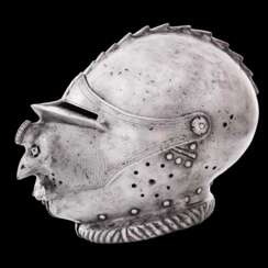 Geschlossener Helm mit seltenem Hahnenkopfvisier, deutsch oder Italien um 1540