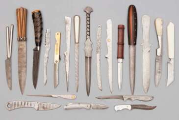 Konvolut von aufwändig gefertigten Messern mit Damastklingen 20.Jahrhundert