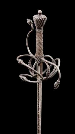 Eisengeschnittenes Rapier mit durchbrochener Klinge, Italien um 1620 - Foto 3