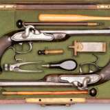 Ein Paar Perkussions-Pistolen von Jean LePage in Paris um 1810 im Kasten - Foto 5