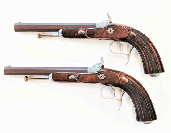 Ein Paar Perkussions-Pistolen, Belgien oder Frankreich um 1840 - фото 2