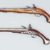 Militärische Steinschlosspistole, deutsch oder Belgien um 1770 - und eine 2. Pistole - Foto 2