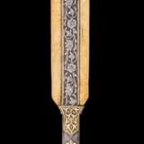 Eisengeschnittener Pesh-Kabz mit Beingriff, Persien um 1800 - фото 4