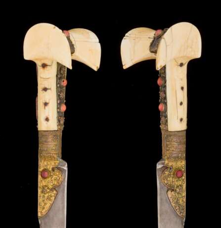 Yatagan mit silbertauschierter Klinge, osmanisch 19.Jahrhundert - Foto 1