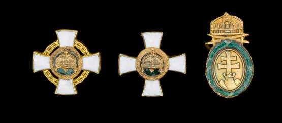 Orden der Heiligen Krone Ungarns - zwei Miniatur-Bandauflagen - фото 1