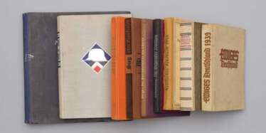 Konvolut von sieben Büchern und Azimutdiagramme OKM 1944
