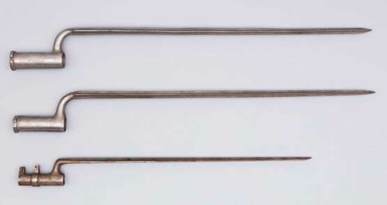 Konvolut von 3 Tüllenbajonetten 18./19. Jahrhundert - photo 1