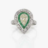 Art Dèco Ring verziert mit Diamanten und Smaragden - Foto 2