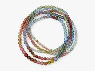 Unikate Saphir-Perlenkette in mehrfarbigen Pastelltönen