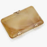 Historisches Accessoire: Vanity Case aus marmoriertem hellbeige-braunem Achat verziert mit Goldelementen - photo 2