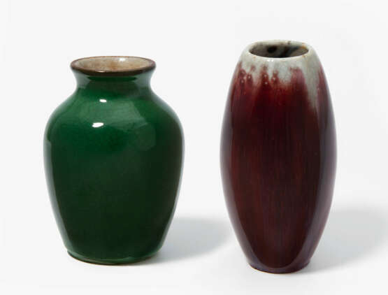 Lot: 2 kleine Vasen - фото 1