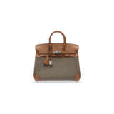 A LIMITED EDITION TOILE QUADRILLE & GOLD SWIFT LEATHER BIRKIN 25 WITH PALLADIUM HARDWARE - photo 1