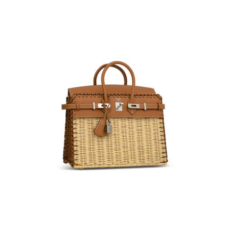 A LIMITED EDITION GOLD SWIFT LEATHER & OSIER PICNIC BIRKIN 25 WITH PALLADIUM HARDWARE - фото 2