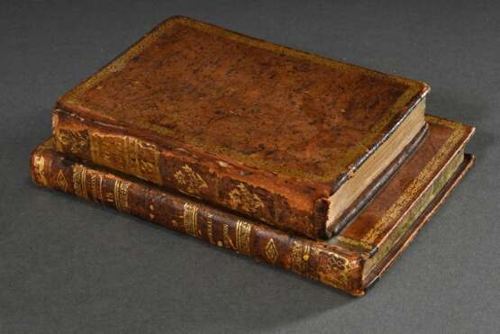 Geheimversteck in Form eines Bücherstapels "Massillon Bd. 13 und Don Quixote Bd. 13", alte goldpunzierte Lederbände mit Ochsengallenpapier Auskleidung des ausgehöhlten Inneren, 5x18x12cm - photo 2