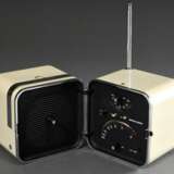 Brionvega Radio Modell TS502, Design: Marco Zanuso & Richard Sapper, cremefarben, 60er Jahre, 13x22x14cm, Gehäuse mit Riss, Batterieabdeckung lose, Alters- und Gebrauchsspuren - Foto 1