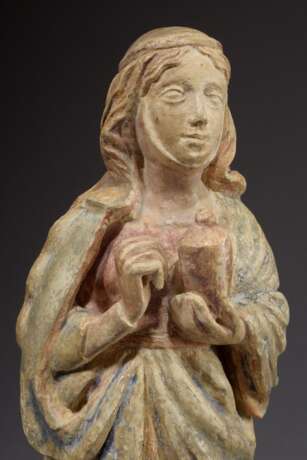 Sandsteinfigur "Heilige mit Salbgefäß" mit Resten farbiger Fassung, Frankreich 15.Jh., H. 28,5cm, Fuß restauriert, Fehlstellen an Armen und Gewand, seit 1999 Slg. Walter Vonficht/Allgäu - Foto 5