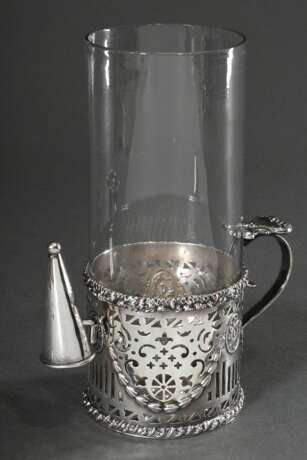 Handleuchter mit ornamental durchbrochenem Gestell und Kerzenlöscher sowie Glastubus, England, 19.Jh., H. 23,5cm - photo 1