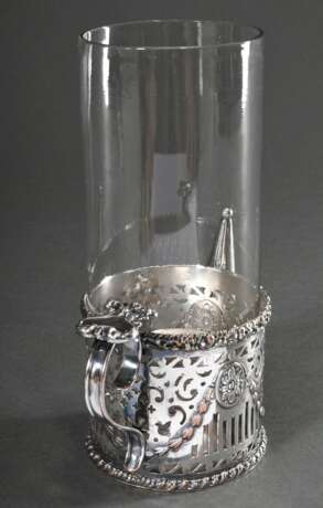 Handleuchter mit ornamental durchbrochenem Gestell und Kerzenlöscher sowie Glastubus, England, 19.Jh., H. 23,5cm - фото 3