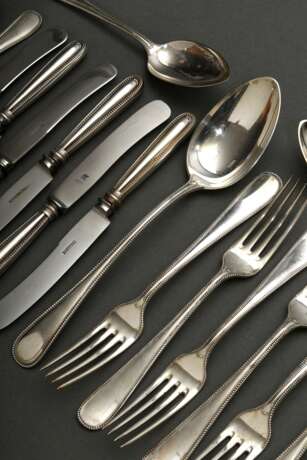 19 Teile Besteck "Perlmuster", verschiedene Hersteller, Silber 800, 907g (o. Messer), bestehend aus: je 6 große Gabeln, Löffel, mittlere Messer, und 1 Vorlegelöffel - Foto 2