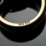 Schwerer handgefertigter Gelbgold 750 Ring mit Smaragdcabochon, (ca. 1,8ct, geölt, stärkere Tragespuren) in Brillantlunette (zus. ca. 0.45ct/VSI/W), 20g, Gr. 57 - фото 5