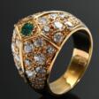 Reich besetzter Gelbgold 750 Ring mit Diamanten im Brillant-, Alt- und Achtkantschliff (zus. ca. 1.72ct/SI-P2/W-CR) sowie Smaragd (ca. 0.10ct), 14,8g, Gr. 55 - Auction archive