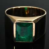 Schwerer Gelbgold 750 Ring mit Smaragd im Treppenschliff (ca. 2.83ct, geölt), 18,5g, Gr. 61, Kratzer - photo 4