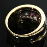 Breiter Gelbgold 750 Ring mit 3 Rubinen (zus. ca. 0.30ct) Brillanten und Achtkantdiamanten (zus. ca. 0.88ct/SI-P1/W-TCR), 12g, Gr.55 - Foto 3