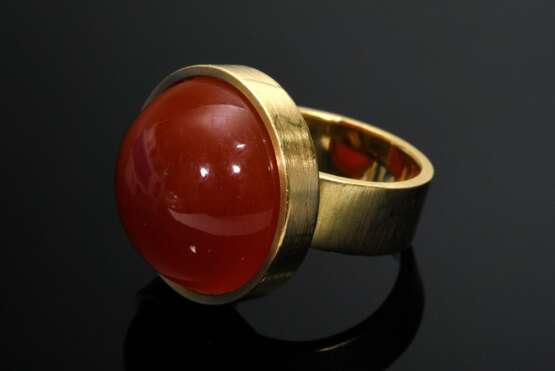 Ausdrucksstarker Gelbgold 750 Ring mit großem Karneolcabochon (Ø 19mm), 19,5g, Gr. 55, Tragespuren - Foto 2
