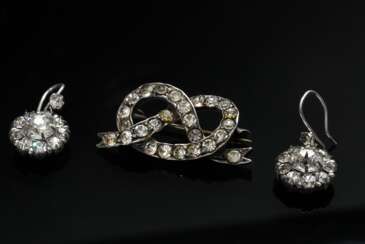 6 Diverse Teile Vintage und antiker Modeschmuck mit weißen und bunten Paste Steinen: 1 Paar Weißmetall Ohrringe (L. 2,2cm), 1 Silber 935 Stabnadel (L. 6,2cm), 1 Silber Schleifen- oder Brezelnadel (L. 3cm), 1 Schleifenanhänger (3,5x2,9cm) an Weißmetallket