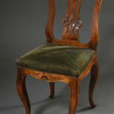 Barocker Stuhl mit geschwungenen Beinen, beschnitztem Gestell "Blumen" und "Knoten" im Rückenbrett, grünes Kordpolster, 2. Hälfte 18.Jh., H. 45/94cm - фото 1