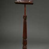 Biedermeier Notenständer mit kannelierter konischer Säule auf Tripod Fuß und verstellbarem Pult "Lyra in Lorbeerkranz", um 1840, höhenverstellbar, H. 125-160cm, Gebrauchsspuren - фото 1