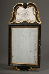Kleiner Spiegel mit geschliffener Dekoration "Blumenkorb" und geschnitztem Rahmen, Holz vergoldet und schwarz lackiert, 18.Jh., 50x24,5cm, Altersspuren, best.