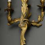 Paar dreiflammige Bronze Wandarme im Rokoko Stil, 19.Jh., elektrifiziert, 58x37cm - Foto 4