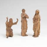Drei Figuren aus einer Kreuzigungsgruppe - photo 1