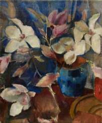 Wohlwill, Margarete gen. Gretchen (1878-1962) "Magnolien in blauer Vase", Öl/Leinwand, auf umgeschlagener Leinwand sign., 51,5x42,5cm, wohl WVZ 23, beschnitten, Provenienz: Slg. Fam. Wohlwill