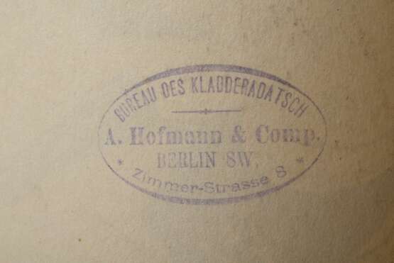 Brandt, Gustav (1861-1919) "Begegnung" Tusche/Kohle, u.r. sign., verso Stempel "Bureau des Kladderadatsch, A. Hofmann und Comp./Berlin", BM 31,6x23,6cm (m.PP. 50x44cm) - photo 3