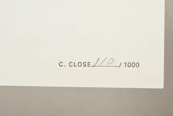 Close, Chuck (1940-2021) "Phil" 1976/77, Hochdruckverfahren, 110/1000, verso num., aus Rubber Stamp Portfolio, 20,4x20,4cm, Hrsg. Museum of Modern Art, New York - photo 2