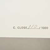 Close, Chuck (1940-2021) "Phil" 1976/77, Hochdruckverfahren, 110/1000, verso num., aus Rubber Stamp Portfolio, 20,4x20,4cm, Hrsg. Museum of Modern Art, New York - фото 2