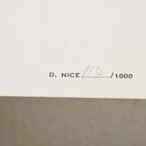 Nice, Don (1932-2019) "Bear with Predella" 1976, Hochdruckverfahren, 110/1000, verso num., aus Rubber Stamp Portfolio, 20,4x20,4cm, Hrsg. Museum of Modern Art, New York, mit dazugehörigem Umschlag - Foto 2