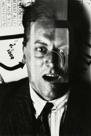 Lissitzky, El (1931-2020) "Kurt Schwitters" 1924/1985, Fotografie, Griffelkunst, verso Stempelsign. und Nachlassangabe, BM 39,5x29,5cm, a. o. Rand Montagereste, leichte Lagerspuren - Foto 1