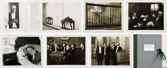 6 Salomon, Erich (1886-1944) "Sechs Momentaufnahmen" 1930-32/2001, in einer Mappe mit Leporello (Text Janos Frecot), Fotografien, Griffelkunst, 5x im Passepartout montiert, verso bez., je 24x30,5cm (m.PP. 33,5x39,5cm) - photo 1