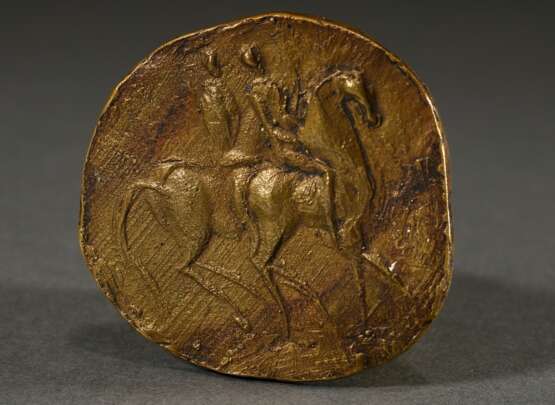 Engelin-Hommes, Gisela (1931-2017) „Zwei Reiter zu Pferd“, rundes Bronze Relief, verso sign., 6,2x6,5cm - photo 1