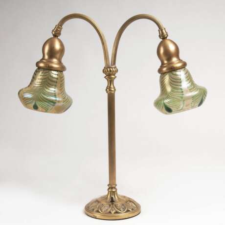 Jugendstil-Tischlampe mit irisierten Glasschirmen - photo 1