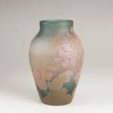 Vase mit Clematis - Foto 2