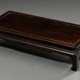 Niedriger Blackwood Sockel oder Stand in schlichter Façon, China um 1900, 12,5x51x22cm - Foto 1