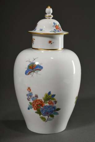 Große Meissen Balustervase mit polychromer „Indischer Malerei“ (Vögel und Schmetterlinge), Modellnr.: 51085, Formernr.: 81, Jahreszeichen: 1982, Malernr.: 582091/19, H. 32,5cm - Foto 4