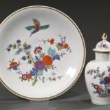 2 Diverse Teile Meissen mit „Indischer Malerei“ in Polychrom, 20.Jh.: Wandteller, Modellnr.: 964, Malernr.: 630C-55 (Ø 31cm) und kleine Balustervase, Modellnr.: 4128, Formernr.: 28, Jahreszeichen: C (H. 23cm) - photo 1